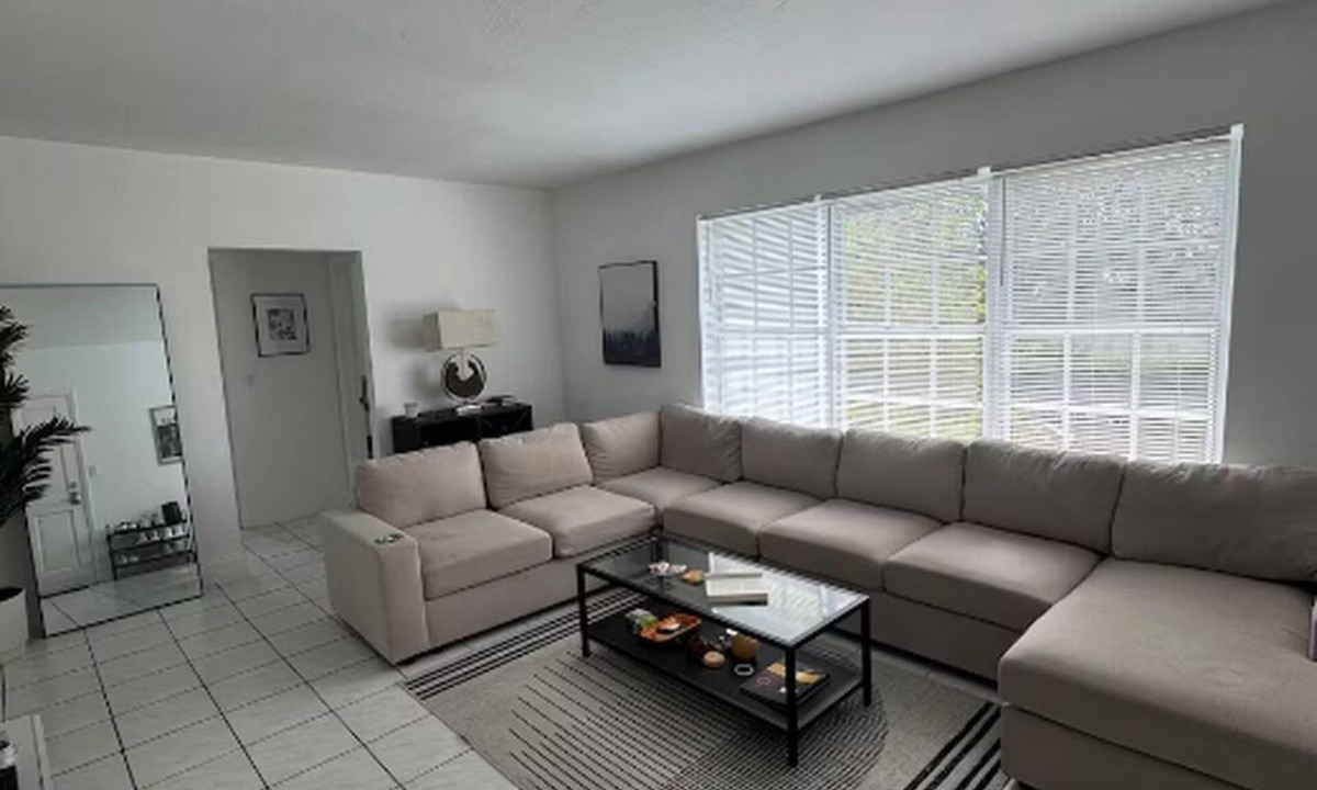 The Roads Apartment | Sunny Apt nestled in Little Havana/Brickell