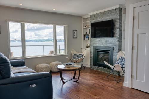 Malletts Bay House | Sunrise House on Lake Champlain