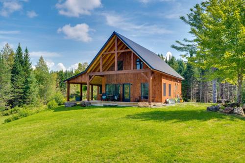 Stannard House | 'Sunset House' Greensboro Forest Escape & Fire Pit