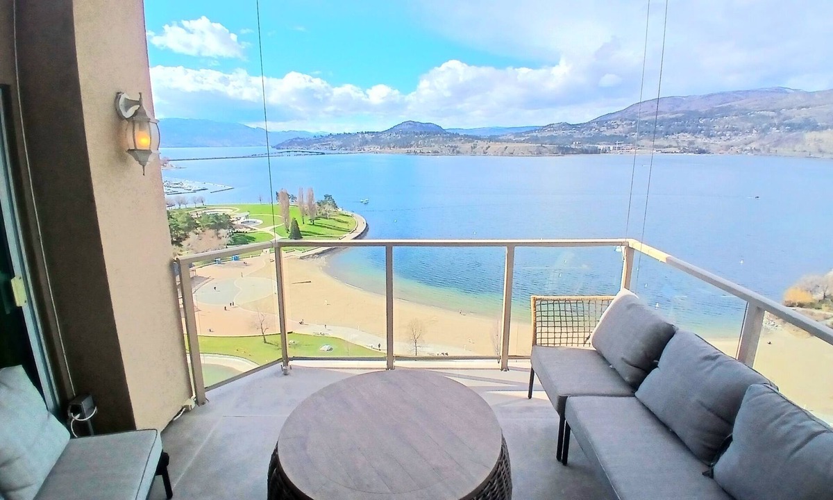 Central Okanagan Condo | Sunset Waterfront Resort, Crown Jewel of Kelowna. Panoramic Lake Views, floor 18