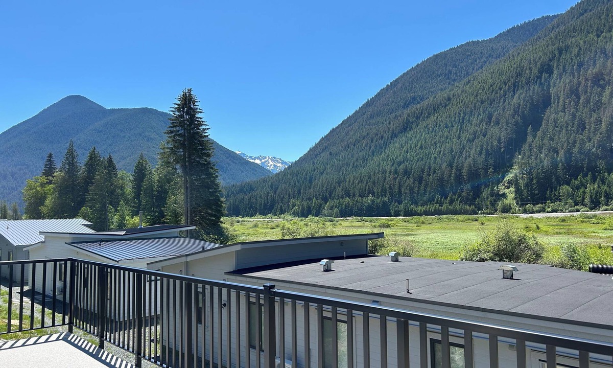 Sunshine Valley Cabin | Sunshine Valley getaway nr Manning Park.