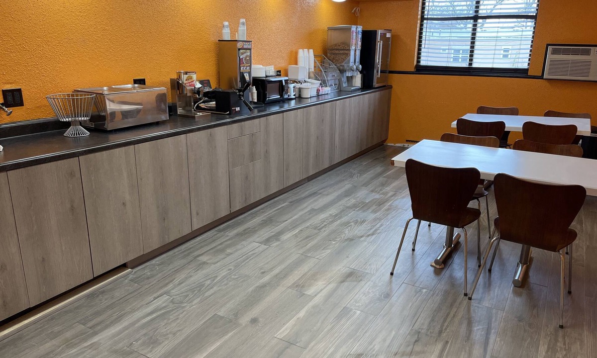 Chadron Hotel | Super 8 by Wyndham Chadron NE