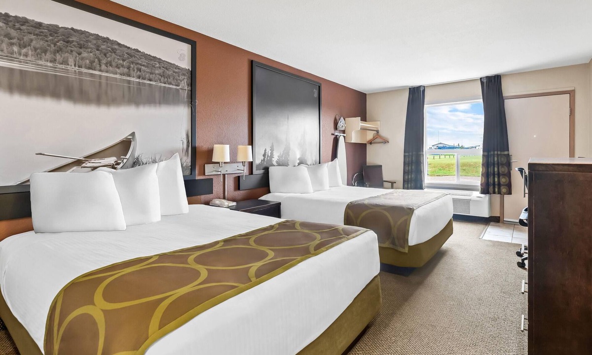 Meadow Lake Hotel | Super 8 by Wyndham Meadow Lake