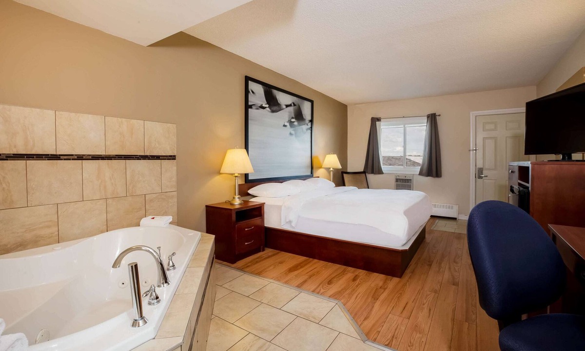 Smoky Lake Hotel | Super 8 by Wyndham Smoky Lake
