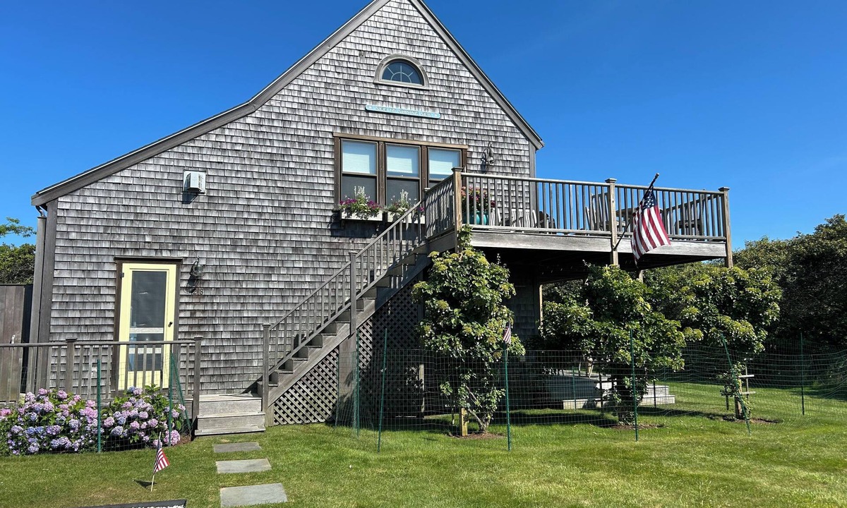 Tom Nevers House | Sweeping unobstructed views, family friendly, great value.