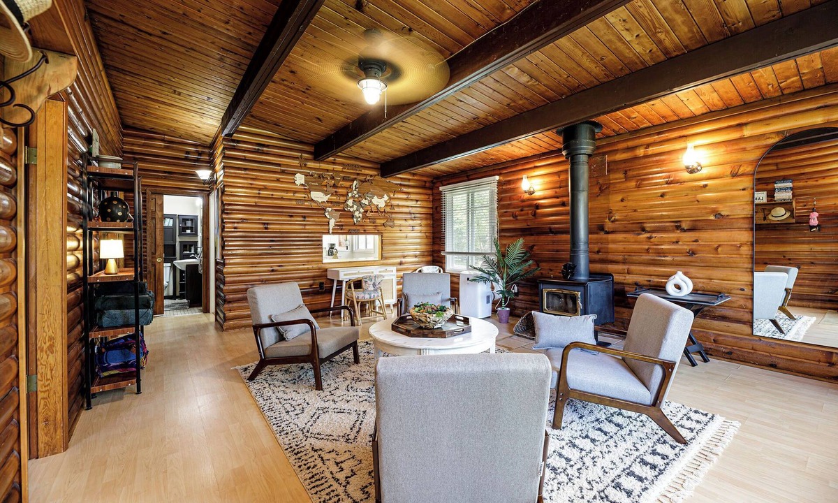 Sylvan Lake Cabin | Sylvan Cabin - 3 BR, Family Fun, Luxurious Yard!