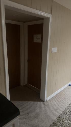 Northwest Edmonton House | Taaaz room