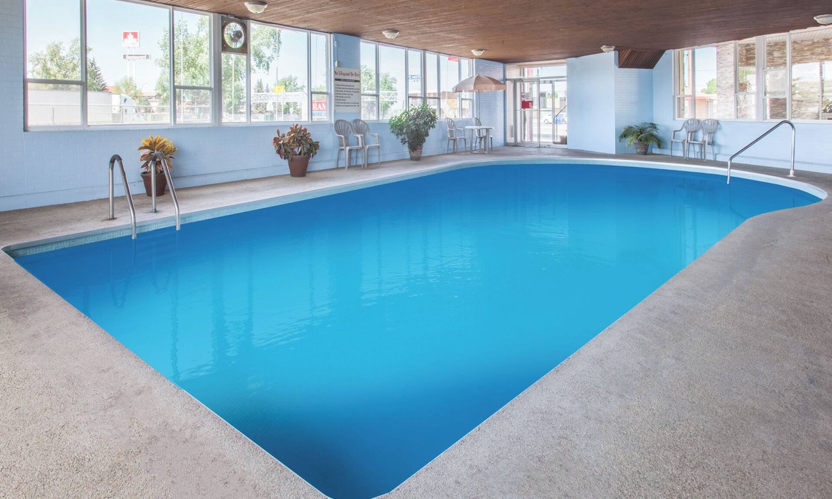 Medicine Hat Apartment | TC Motel