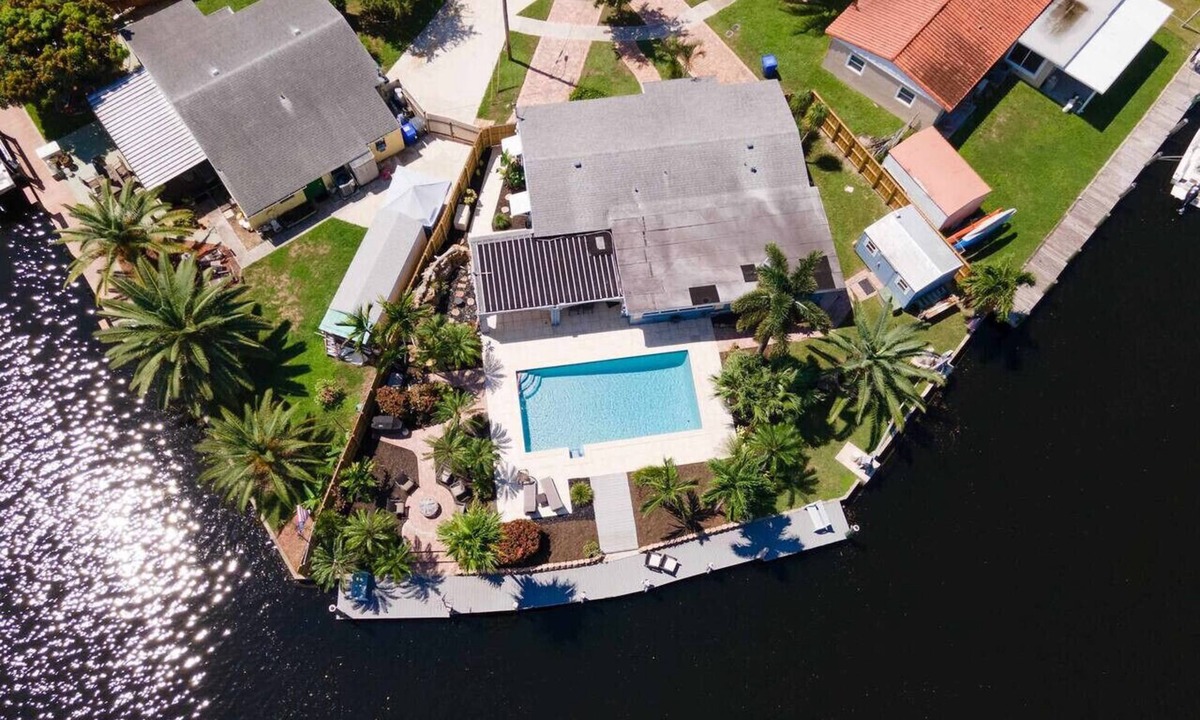 North Central Hollywood Villa | The Aqua Villa Water view