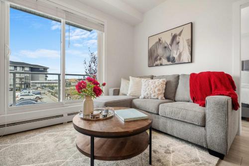 Calgary Apartment | The Cornerstone 2BD 2BA Retreat Pet Friendly