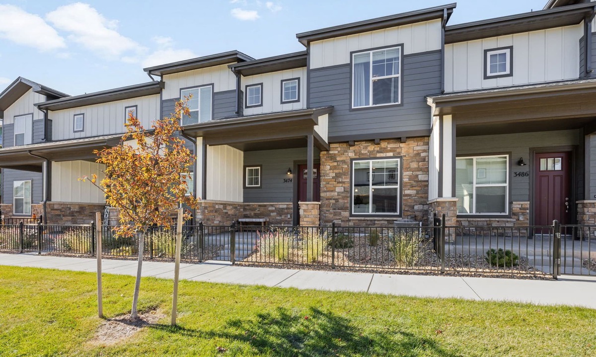 Centerra House | The Cozy Townhome in Loveland