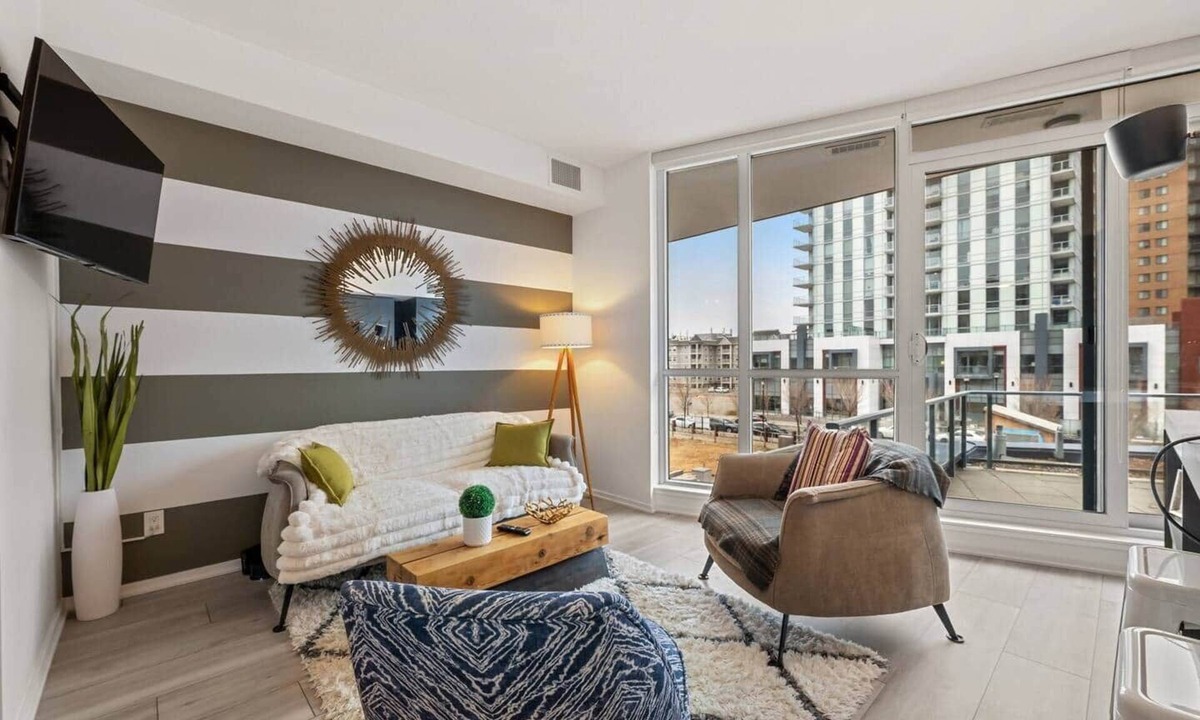 East Village Apartment | The Current - Chic East Village Condo - Near River
