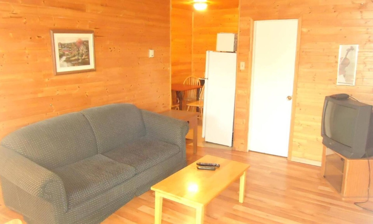 Moose Jaw Hotel | The Dreamland Motel