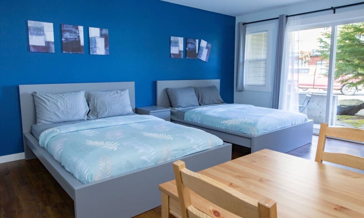 Harrison Hot Springs Apartment | The Driftwalk | Walkable to Beach
