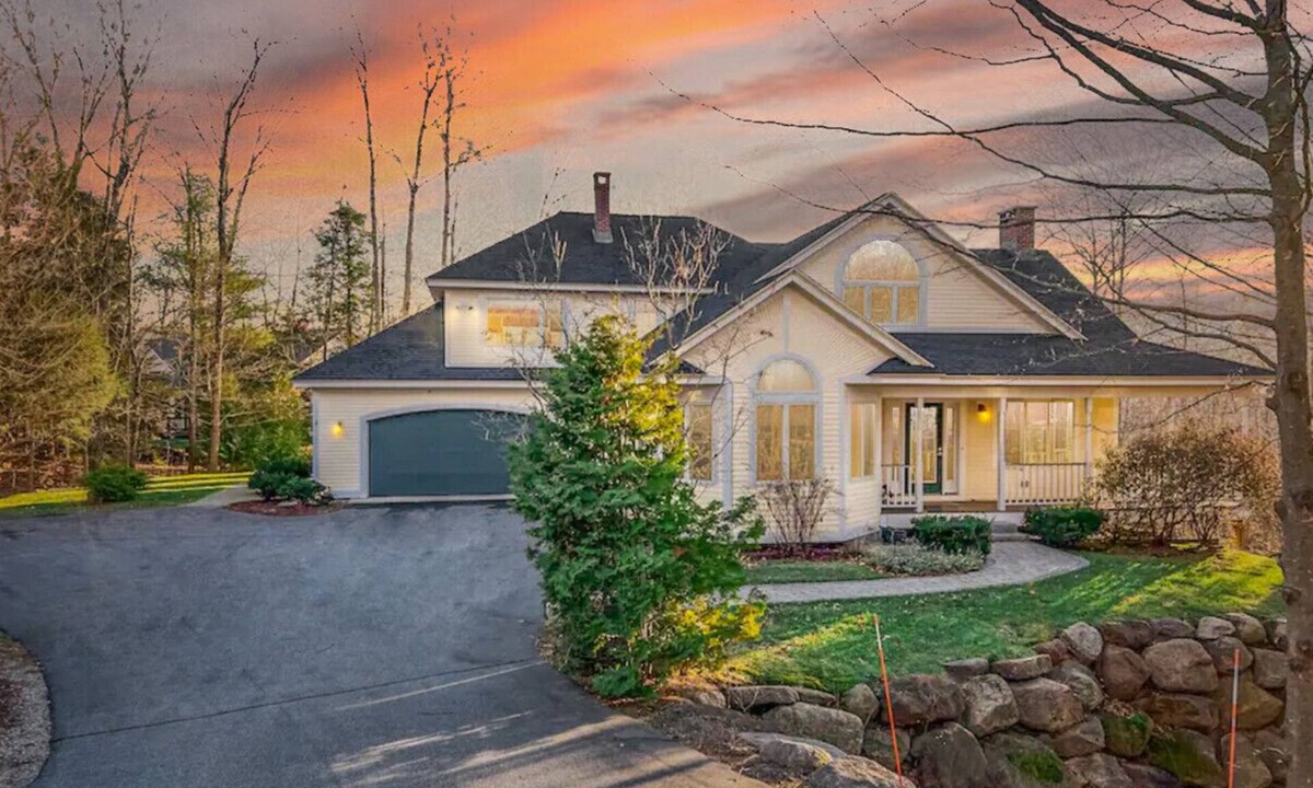 Bartlett Villa | The European Estate | Views, Hot Tub, Sauna & Gym