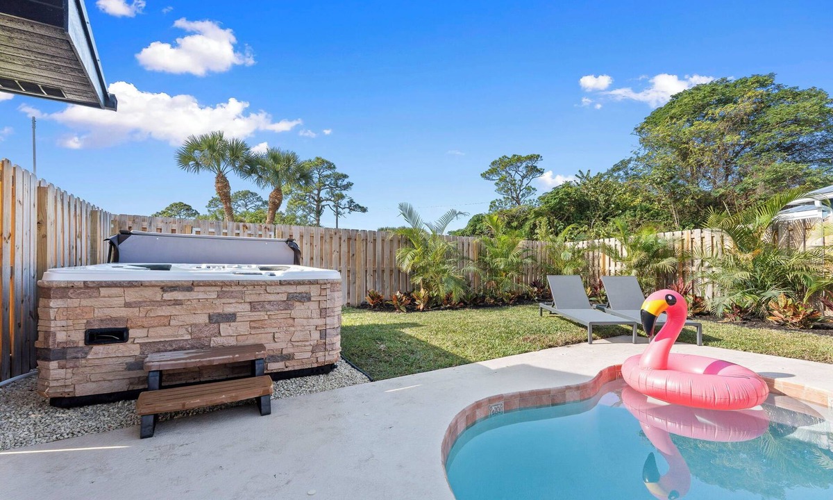 Stuart House | The Flamingo House: Pool, Hot tub, Game Room
