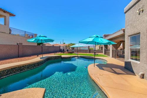 Almont House | The Golden Hour Getaway Pool LakeViews Games