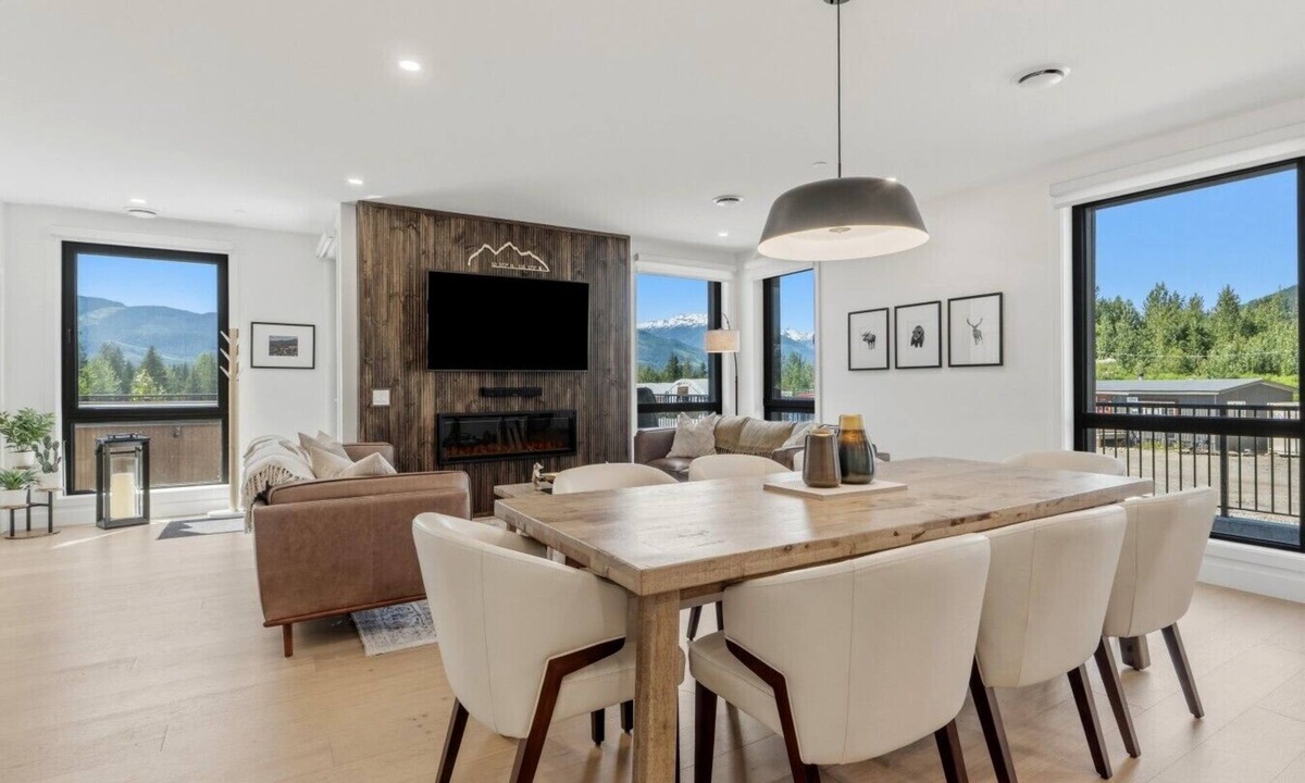 Revelstoke Villa | The Landing - 4 Bedroom Townhome | Private Hot Tub