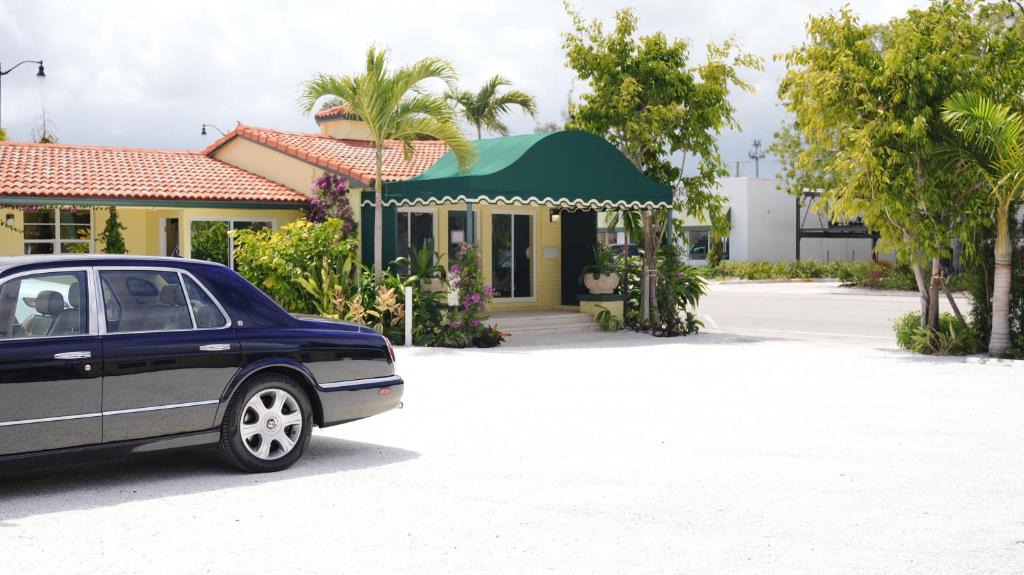 Southside Hotel | The Palm Rose