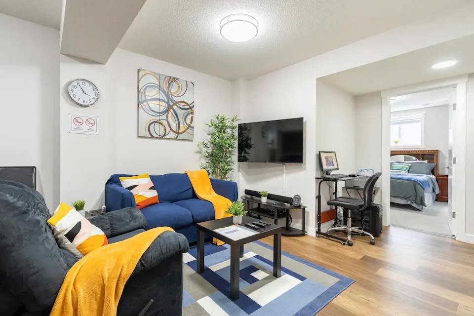 Airdrie House | The PLUSH Suite