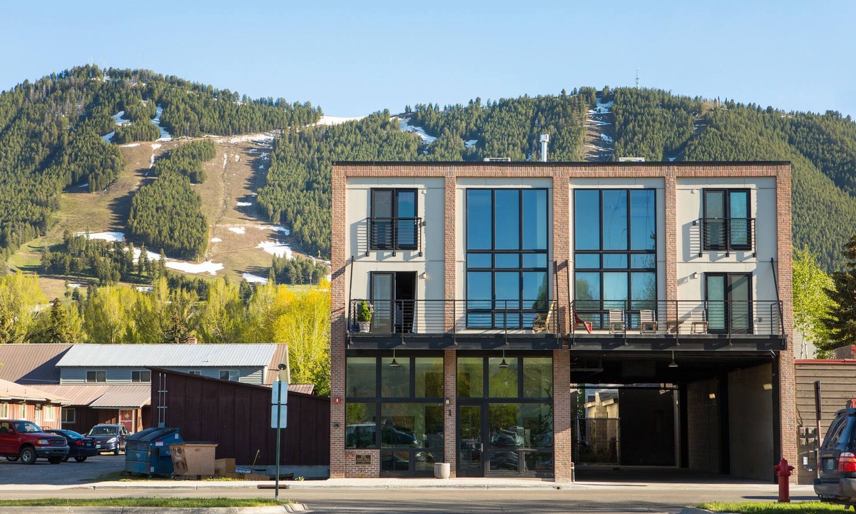Jackson Condo | The Pulse of Jackson Hole, Town Square Luxury