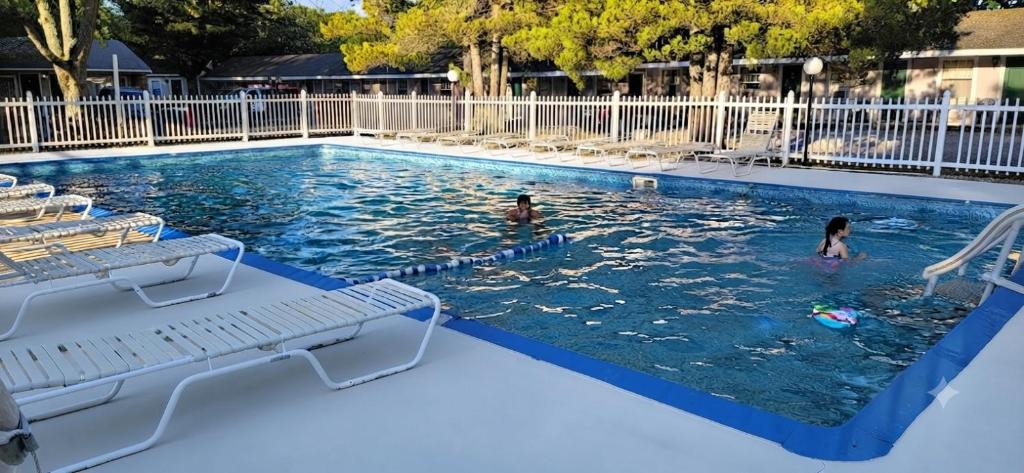 Wells Hotel | The Tallwood Motel