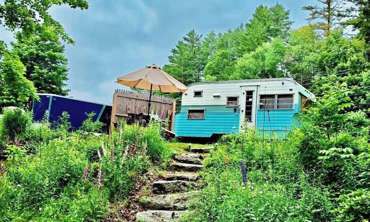 Bloomfield House | The wander-in Camper River Front, 1BR, Firepit