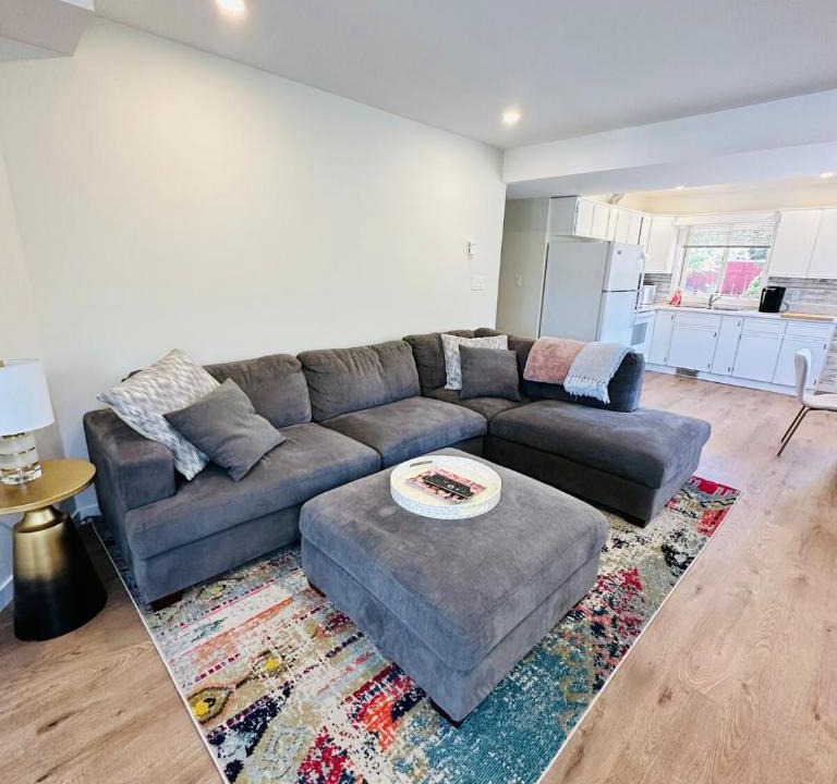 Okanagan-Similkameen Apartment | The Wineries are Calling!
