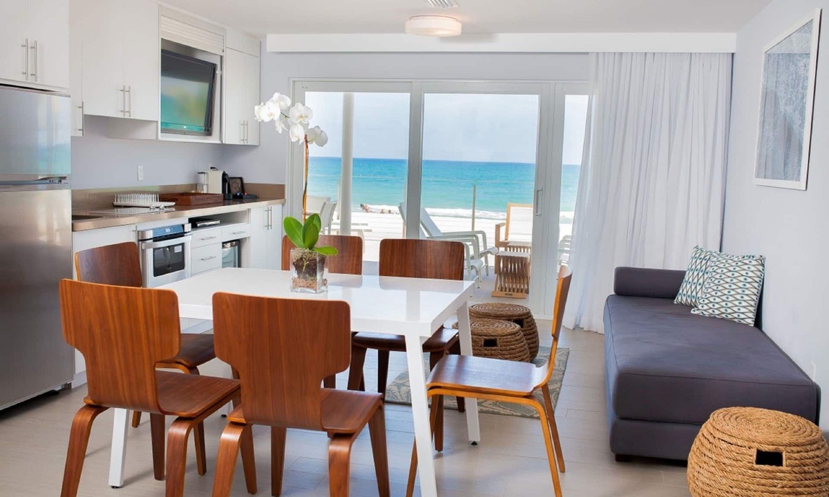 Lauderdale-by-the-Sea Hotel | Tides Inn Hotel
