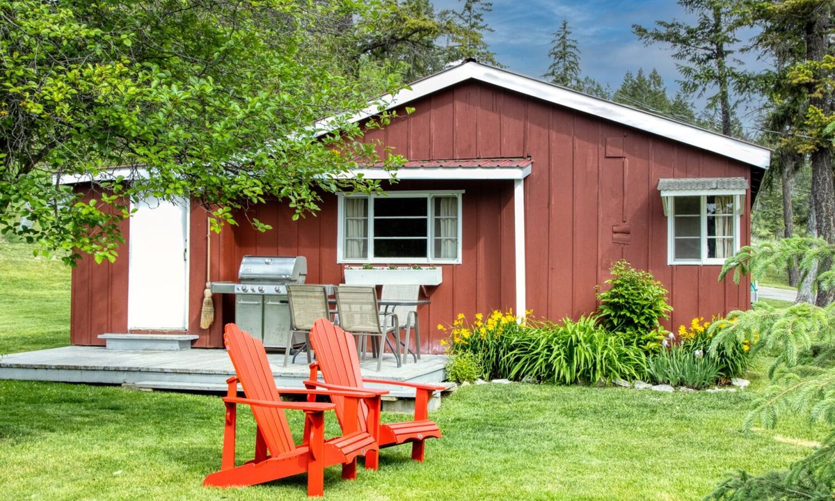 East Kootenay Hotel | Timbers Resort | 2BR | Cabin 1