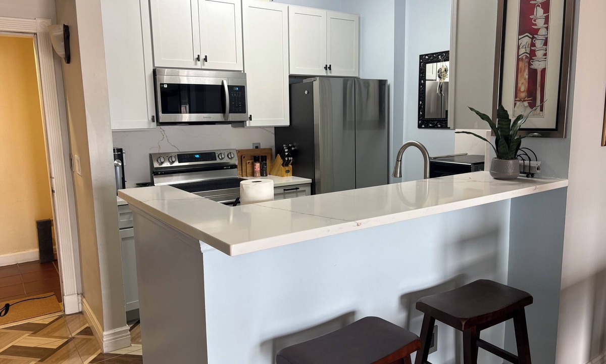 Downtown West Palm Beach Condo | Top Floor Living/Penthouse 1BR Condo in the Heart of Cityplace, WPB