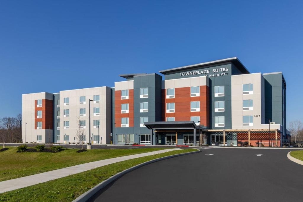Geneva Hotel | TownePlace Suites by Marriott Geneva at SPIRE Academy