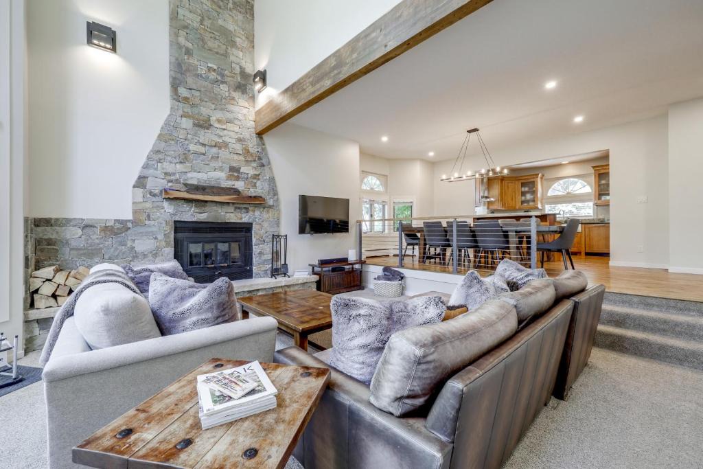 Eagle-Vail House | Townhome ~ 4 Mi to Beaver Creek & 8 Mi to Vail!