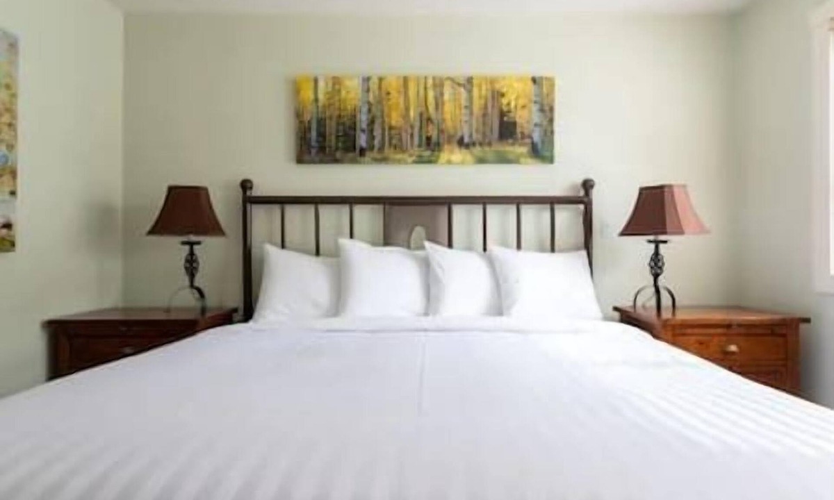 East Kootenay House | Townhouse, Steps from Panorama Resort! Ski InOut