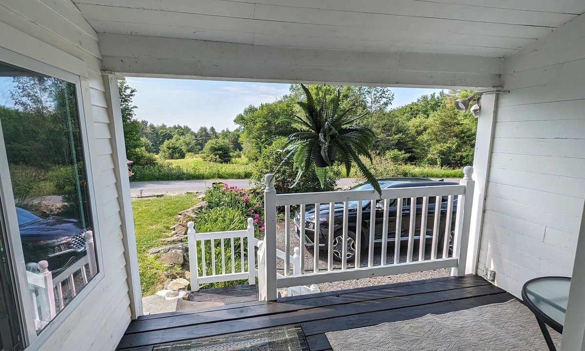 Lake Luzerne-Hadley Apartment | Track Season Adirondack Farmhouse Apartment