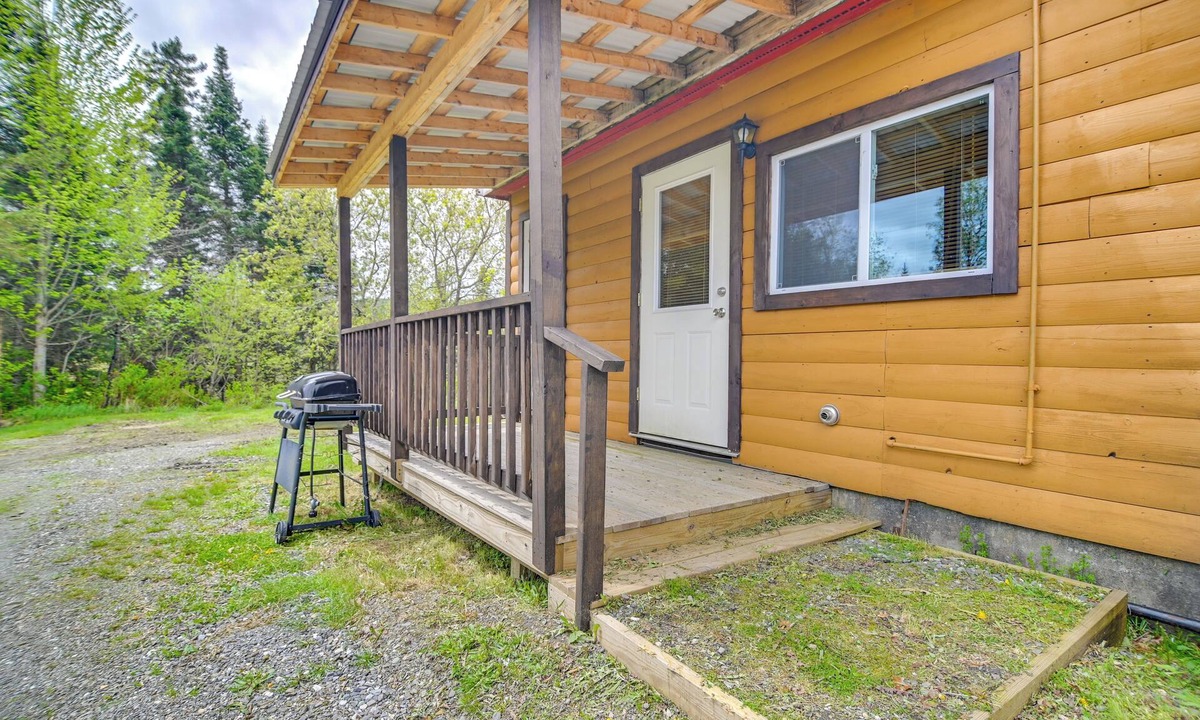 Pittsburg Apartment | Trailside Studio 1 Mi to Lake Francis Activities!
