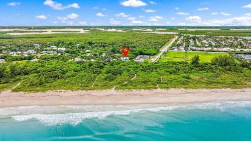 Fort Pierce Shores Villa | Treasure Coast Hideaway - Dogs Welcome, No Fees