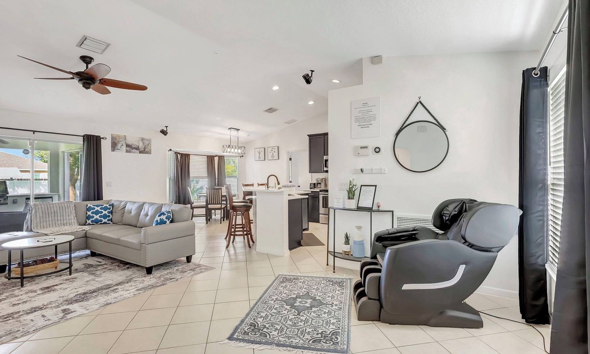 Port Saint Lucie House | Treasure Coast of FL with King Size Suite