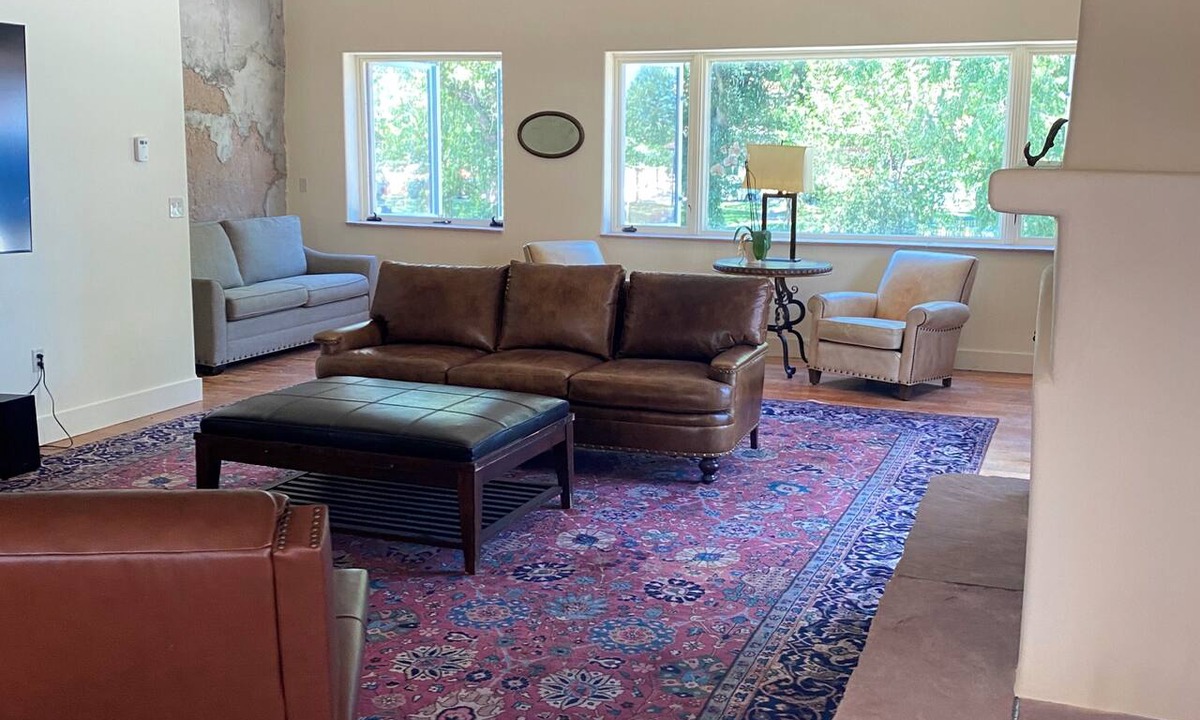 Las Vegas Apartment | Tremendous 2-bedroom apartment overlooking the Historic Plaza