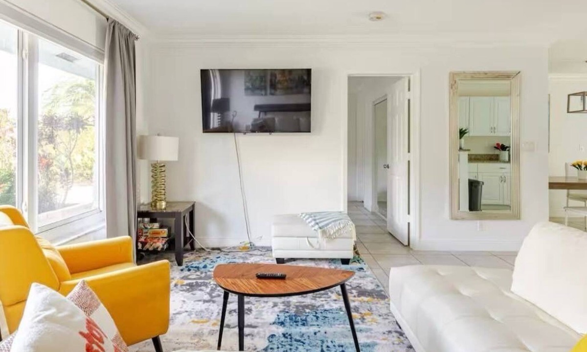 Delray Beach House | Tropical Delray Beach Villa with heated pool