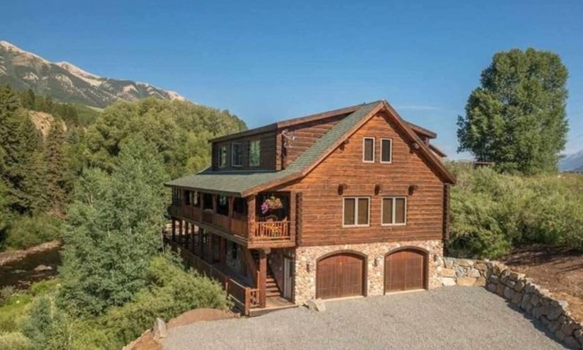Crested Butte House | TY Slate River Camp