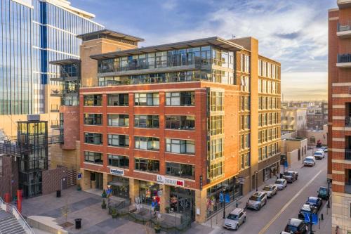 LoDo Apartment | Union Station downtown and gameday retreat!