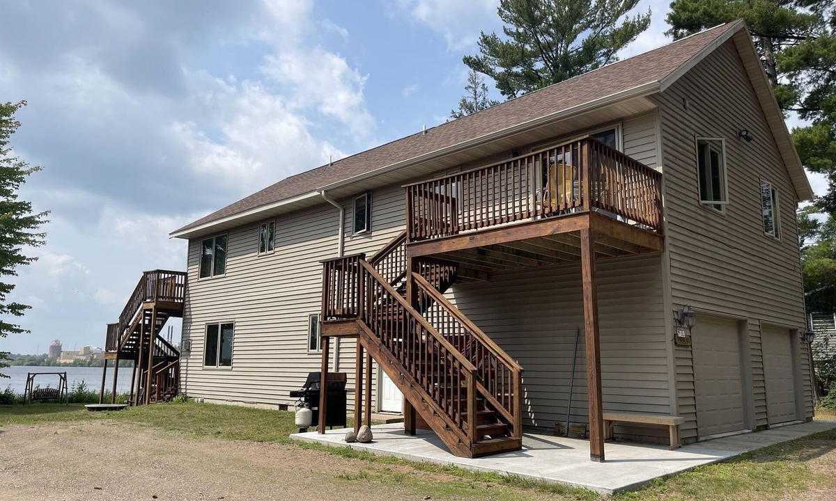 Tomahawk Apartment | Unit C 105 with 400 ft of frontage and close to town