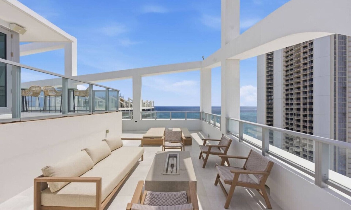 Singer Island Apartment | Unmatched Views @ Ocean Front Penthouse in Amrit