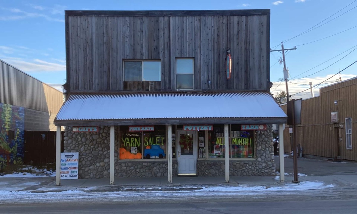 Pinedale Apartment | Updated apartment in the heart of Pinedale!