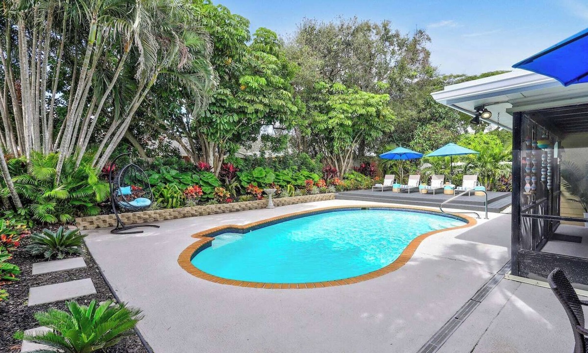 Hunt Club House | VILLA PARADISO | PRIVATE HEATED POOL | BEACHES | PGA | WATERPARK | ROGER DEAN