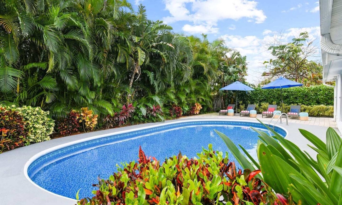 Palm Beach Gardens House | VILLA TROPICANA | FREE HEATED POOL | BEACHES | PGA | WATERPARK | ROGER DEAN