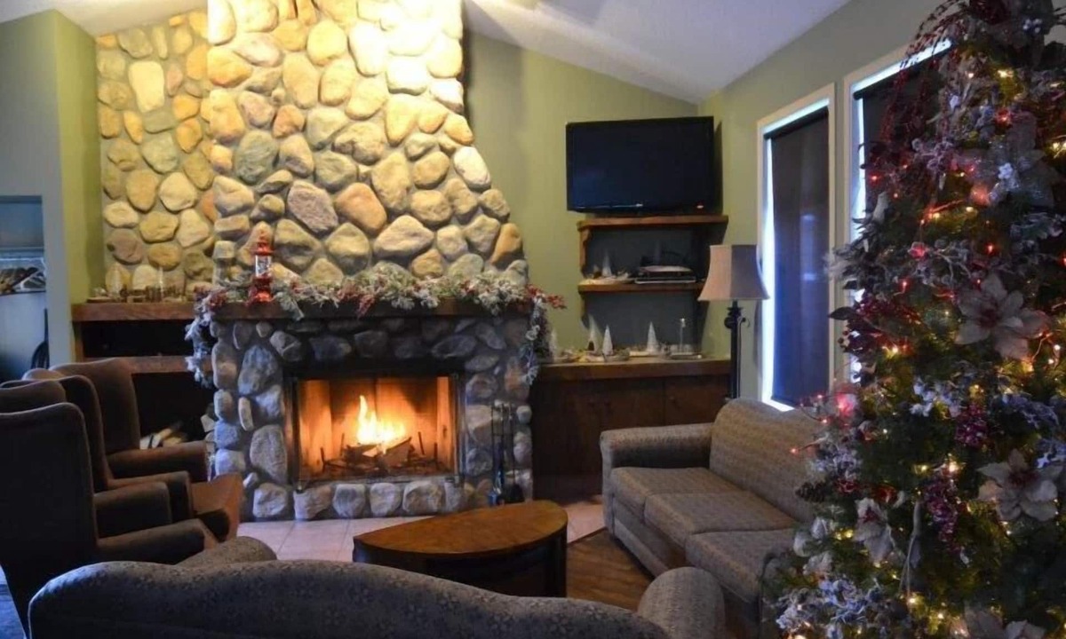 Westerose Hotel | Village Creek Country Inn