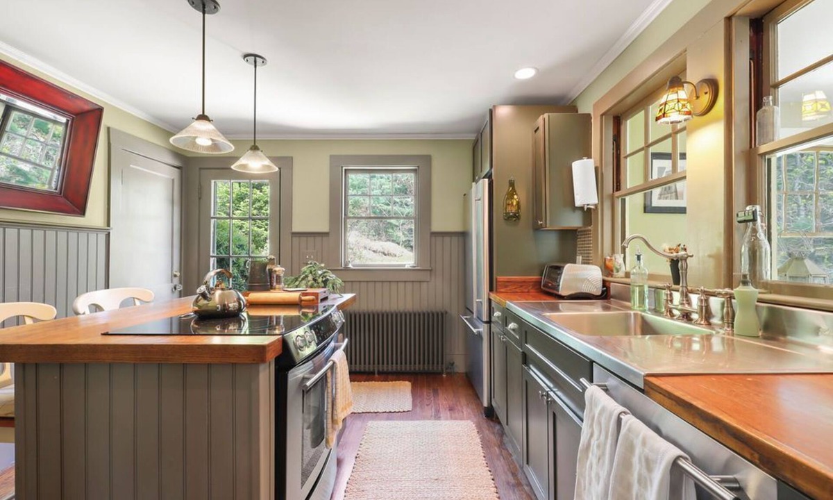 Cataumet House | Vintage Cape Cod Gem Close to Beach & Trails