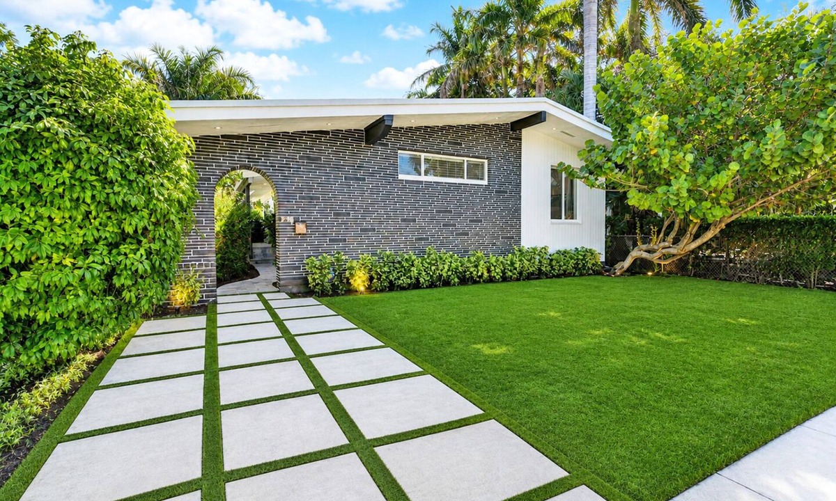 Hollywood Lakes Villa | Walk to Beach Luxury 4BR/4BA Villa Hollywood Lakes